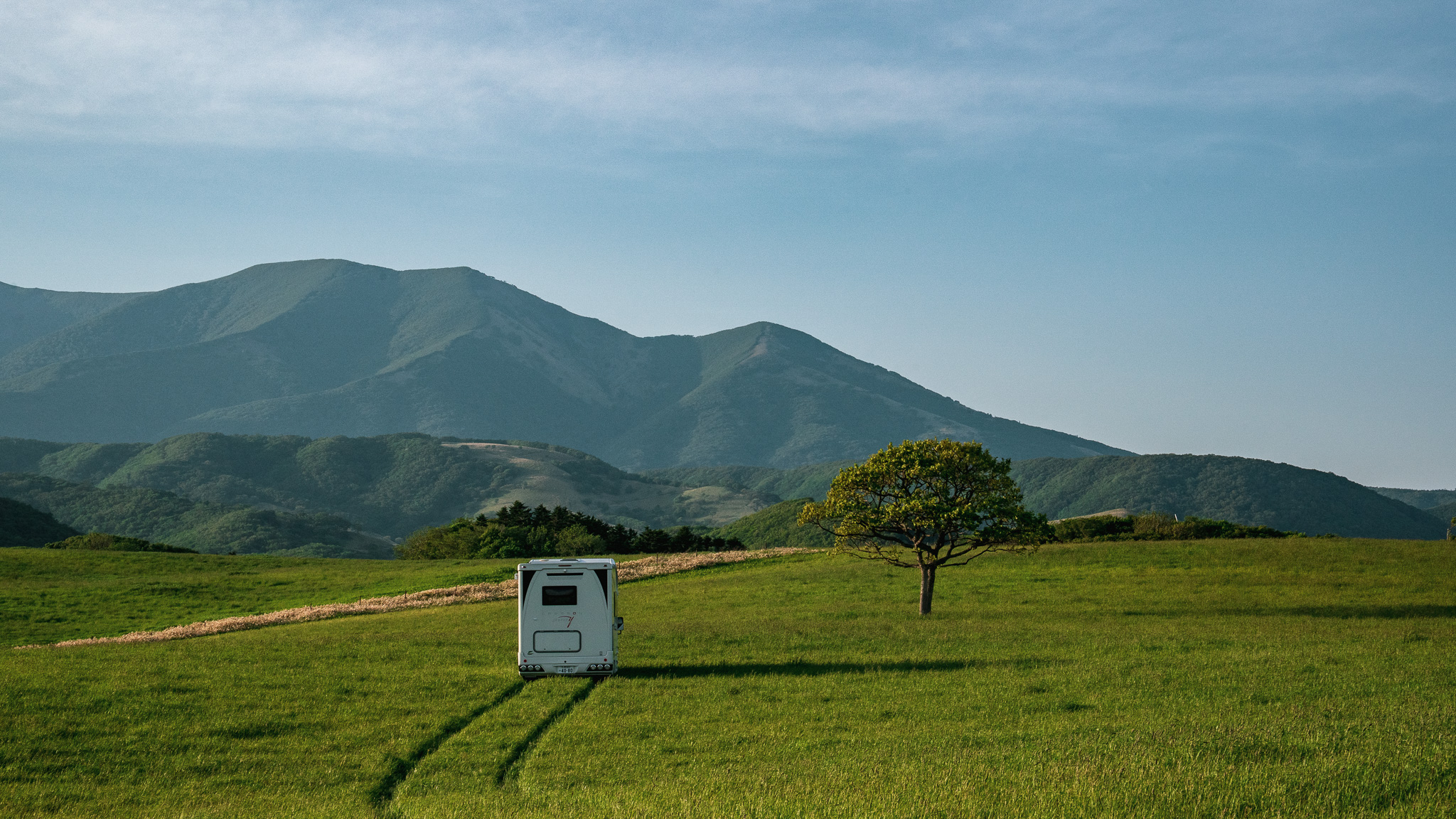 北海道の大自然とキャンピングカー旅