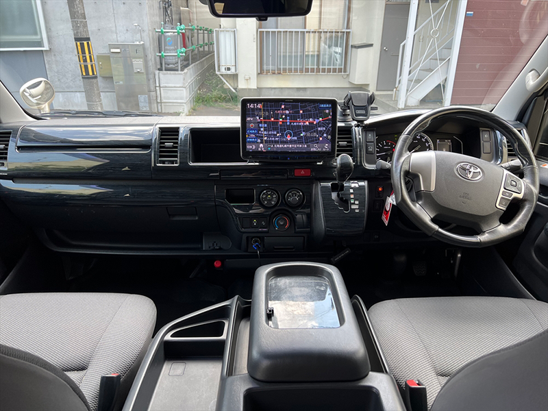 FOX Camper ハイエース車中泊仕様車 詳細1