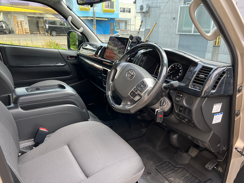 FOX Camper ハイエース車中泊仕様車 詳細2
