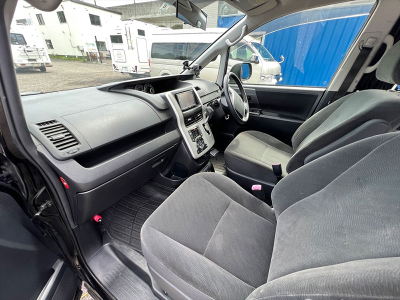 FOX Camper ノア・ヴォクシー車中泊仕様車 詳細3