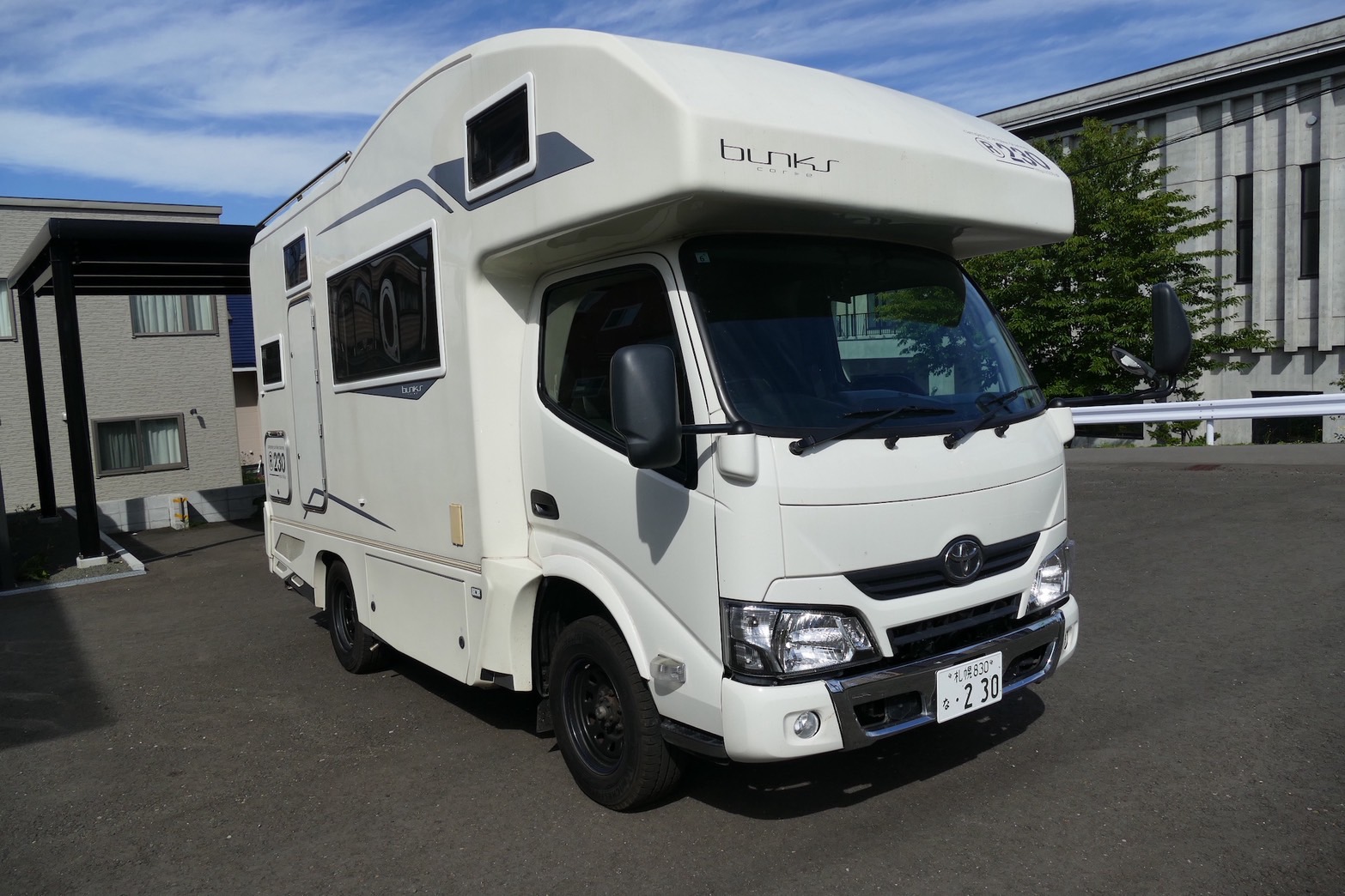 R230 キャブコン 外観