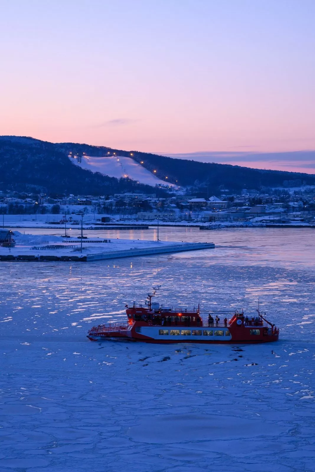Garinko-go returning to port (Monbetsu)