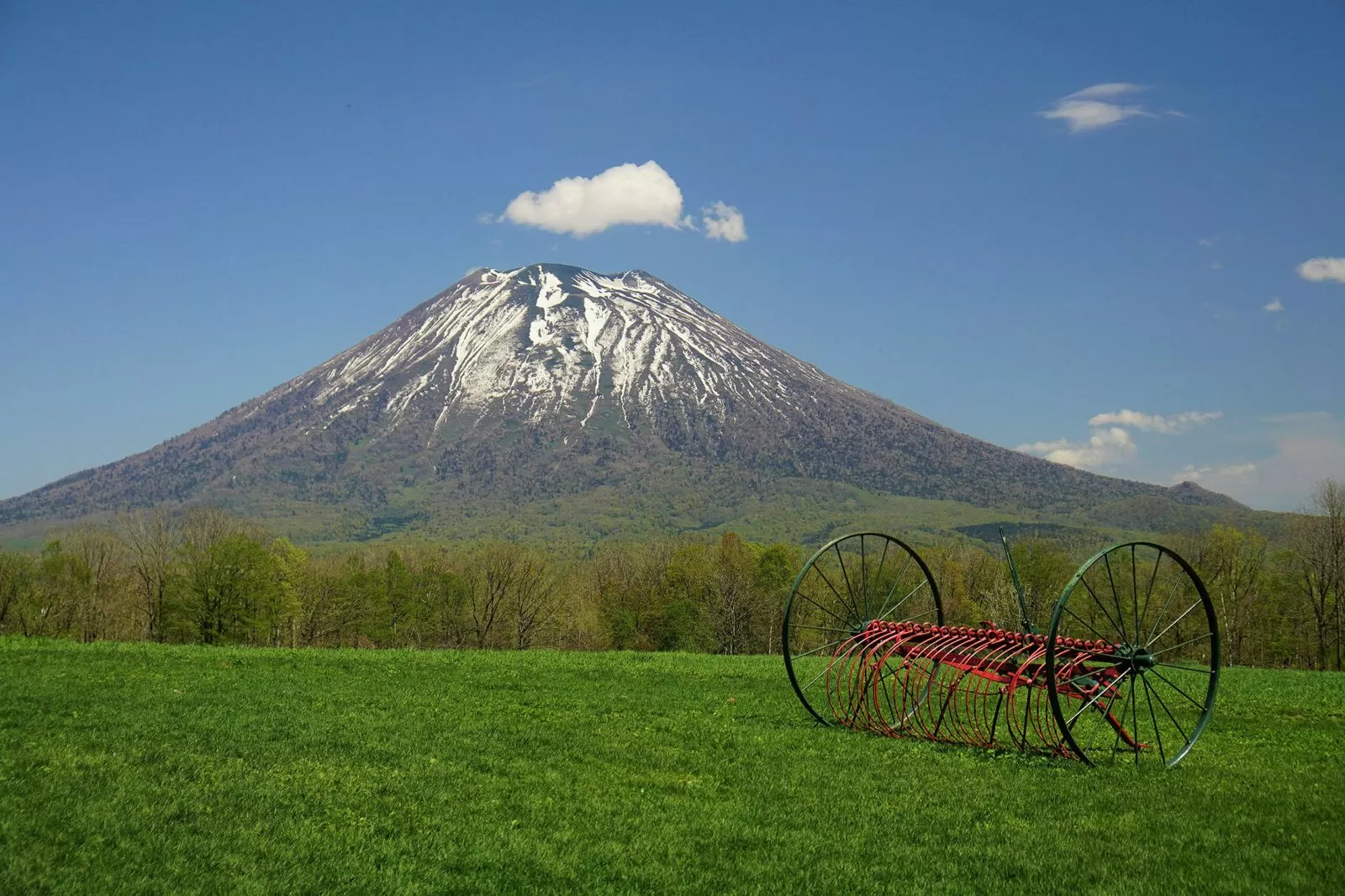 Mt. Yotei with lingering snow (Kutchan)